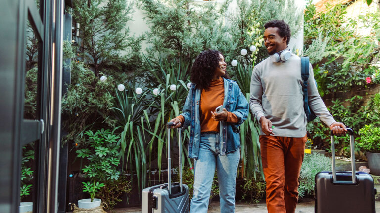 Short Term Rental Listing Sites: Comprehensive Guide for Hosts and Travelers